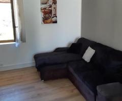 T3 meublé dans maison avec pelouse, parking, wifi, refait neuf.