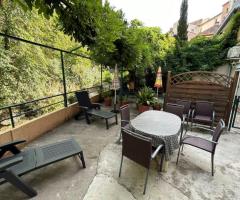 F2 à 200m des thermes avec terrasse